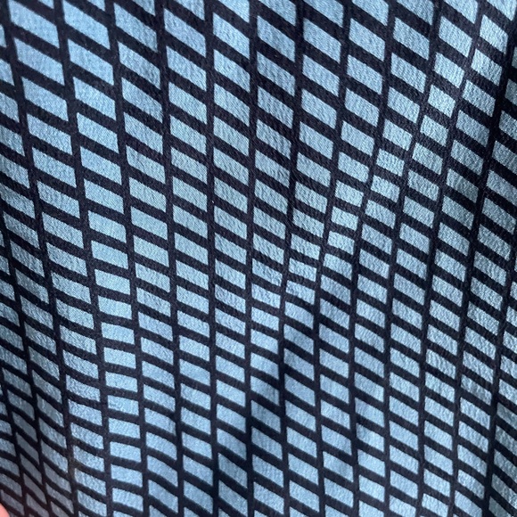 Silk Jones New York button up-Size 10 - Picture 3 of 10